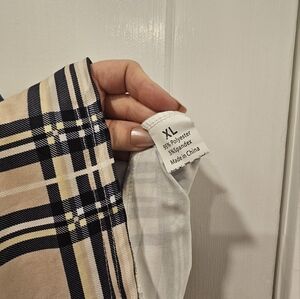 Dress With Thumbhole Sleeves